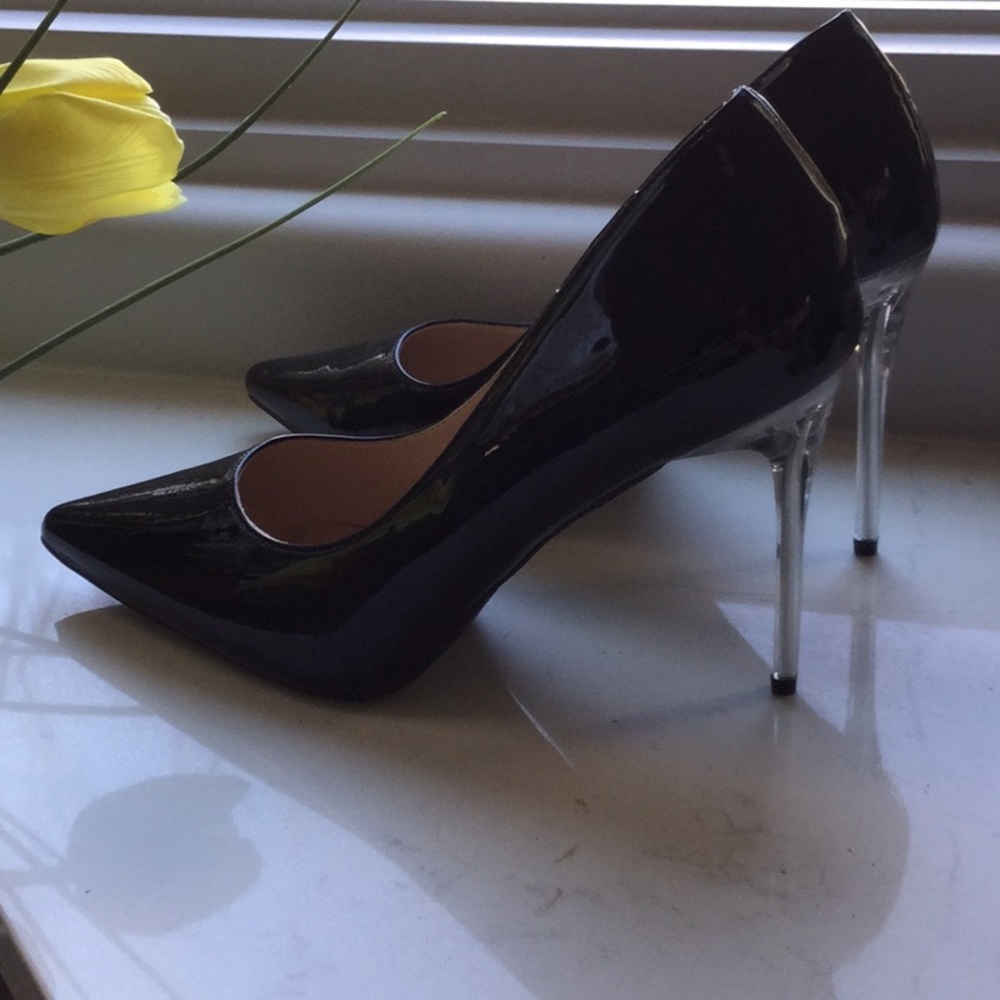 Rare Size 13 BRAND NEW Black Patent Pumps!